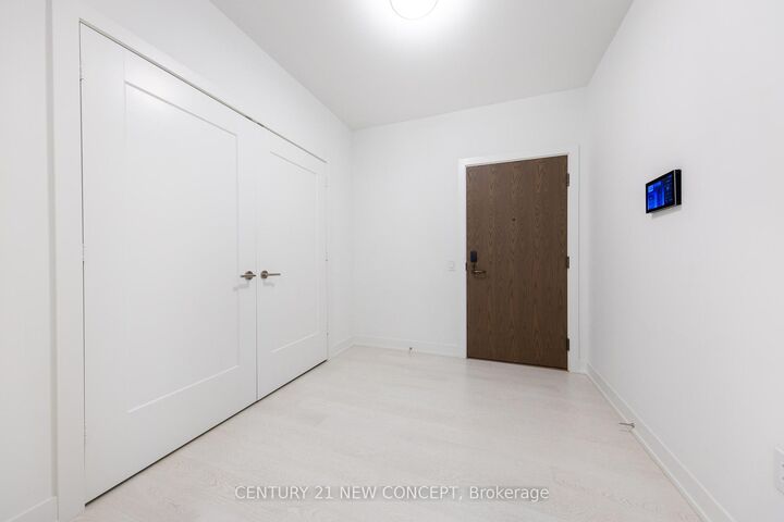 Property Photo:  30 Inn On The Park Drive 423  ON M3C 0P7 