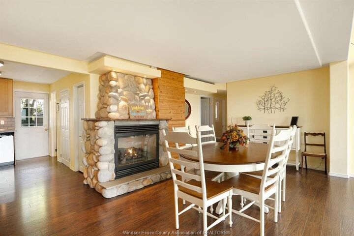 Photo de la propriété:  12670 Laforet Beach  ON N0R 1N0 