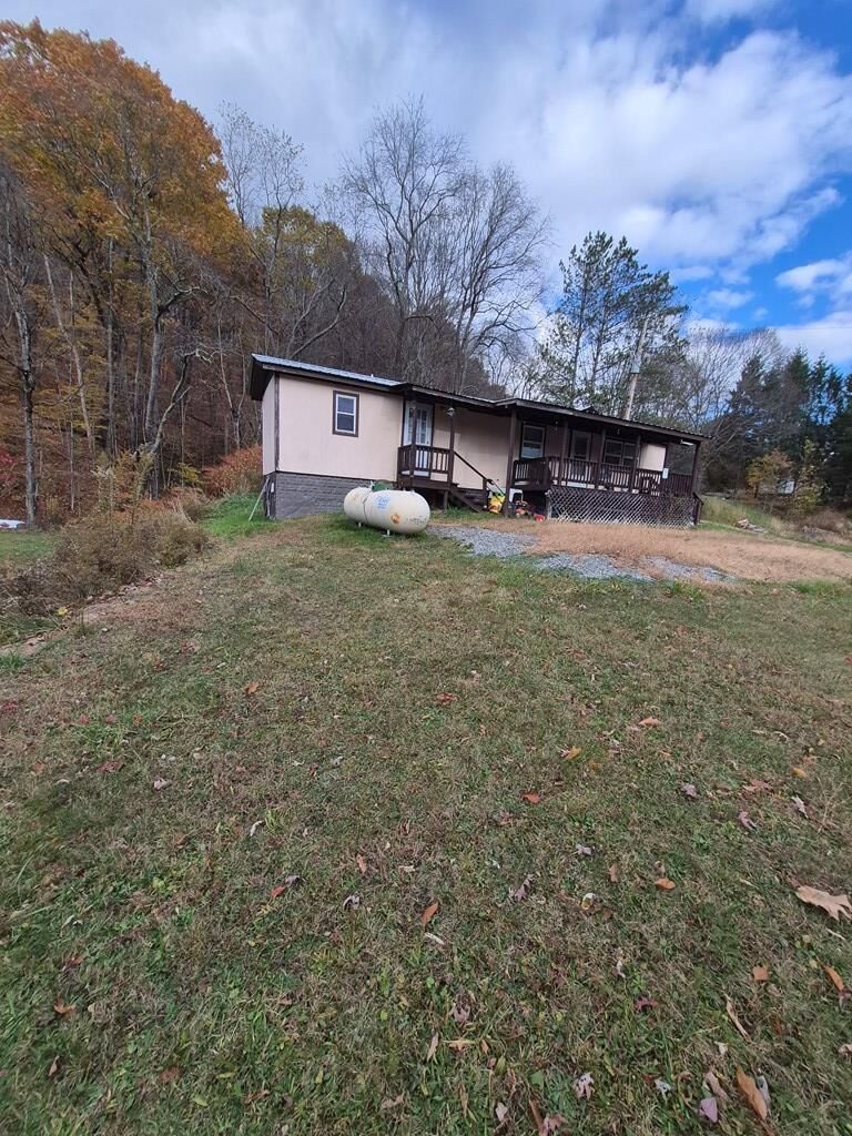 Property Photo:  8501 Midland Trail W  WV 25984 