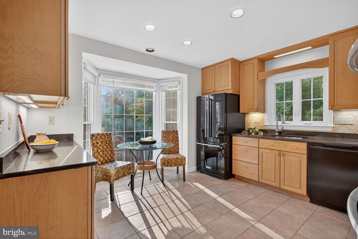 Property Photo:  153 East Street NE  VA 22180 