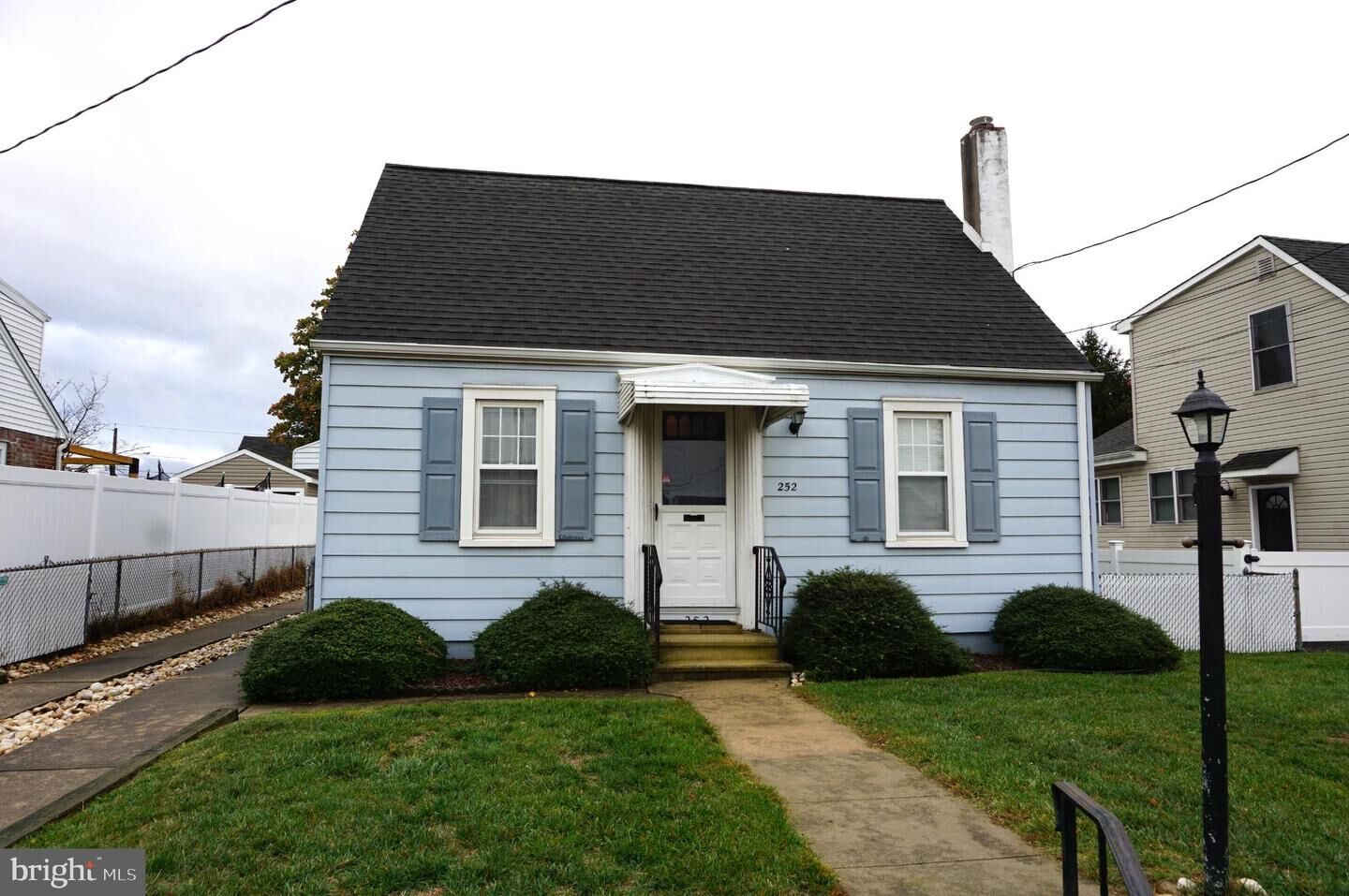 Property Photo:  252 Churchill Avenue  NJ 08610 