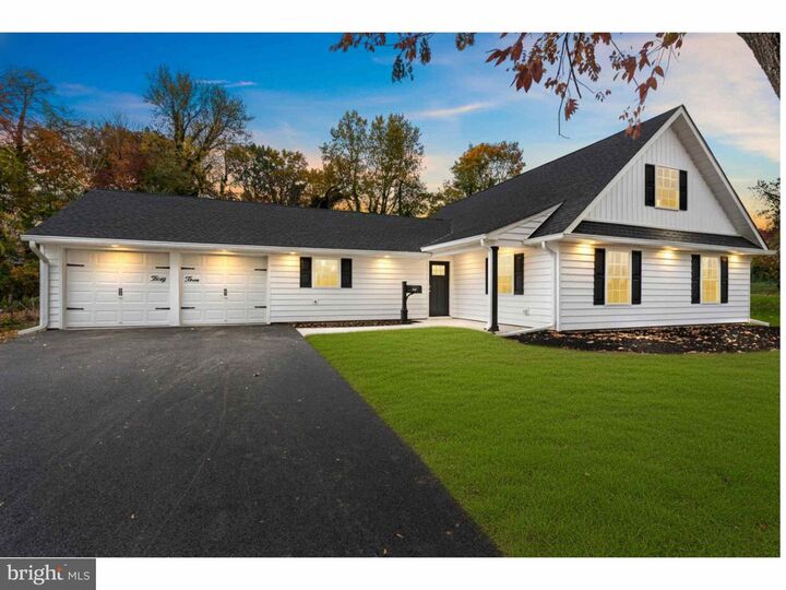 Property Photo:  33 Red Rose Way  PA 19056 