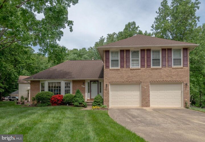 Property Photo:  4607 Tapestry Drive  VA 22032