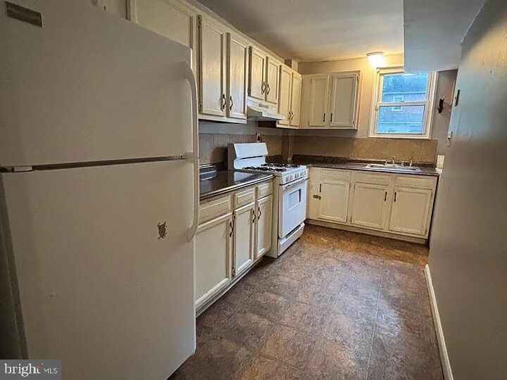 Property Photo:  17 S Rodney Drive  DE 19809 