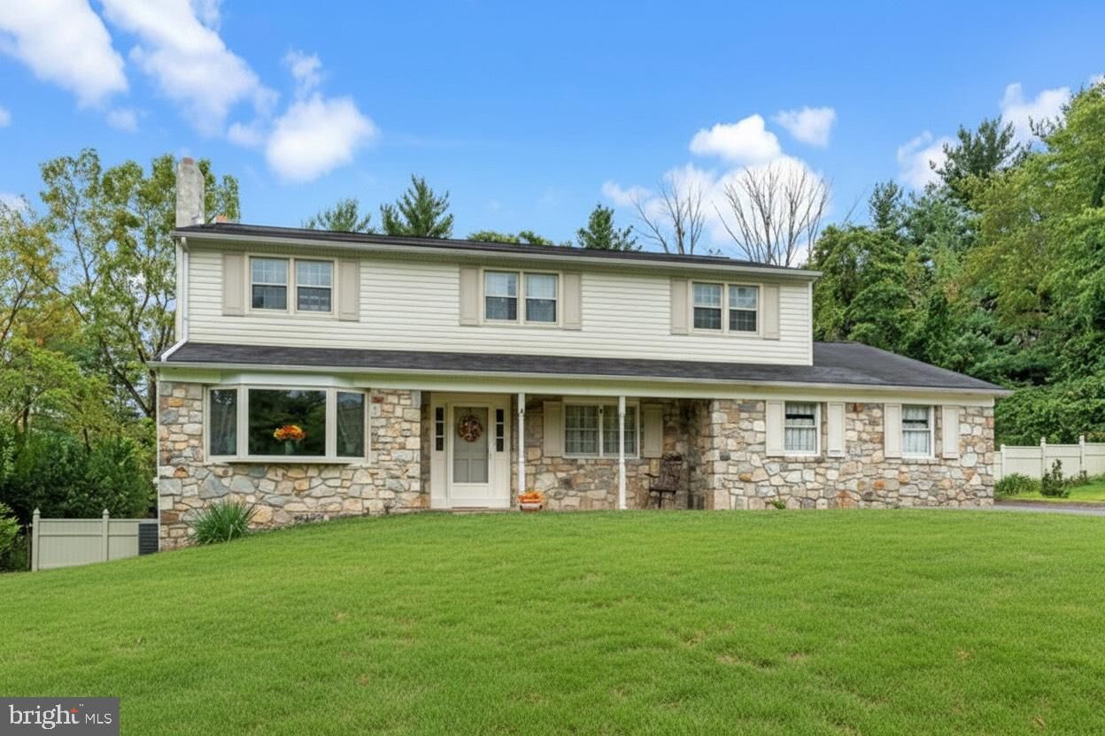 Property Photo: 18 Prince Circle PA 18966