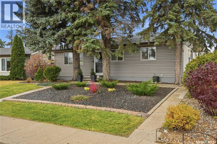 Property Photo: 147 Maclean Crescent SK S7J 2R6