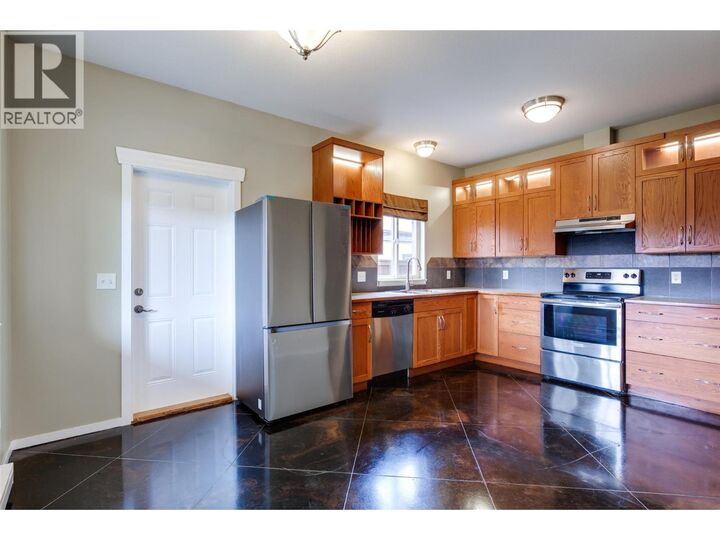 Property Photo: 860 Glenwood Avenue BC V1Y 5M5