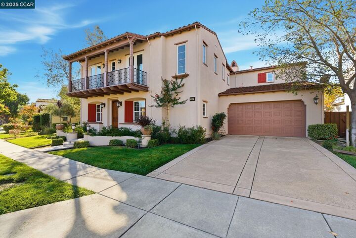 Property Photo:  1041 S Wedgewood Rd  CA 94582 