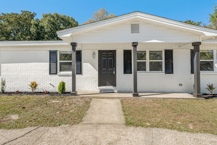 Property Photo:  15 Oak Lane  FL 32579