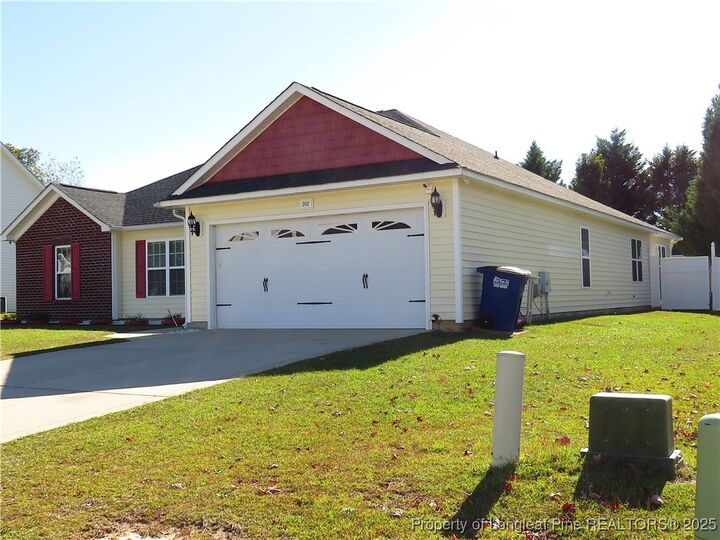 Property Photo:  202 Crestwood Lane  NC 28376 