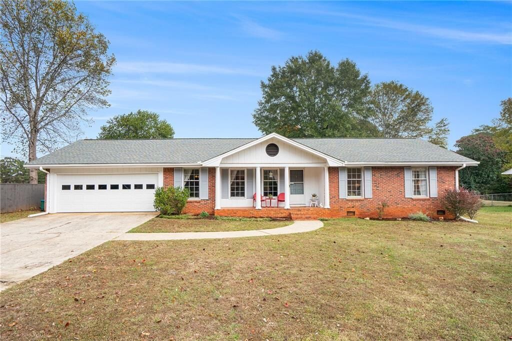 Property Photo:  1732 Beauregard Drive SW  GA 30047 