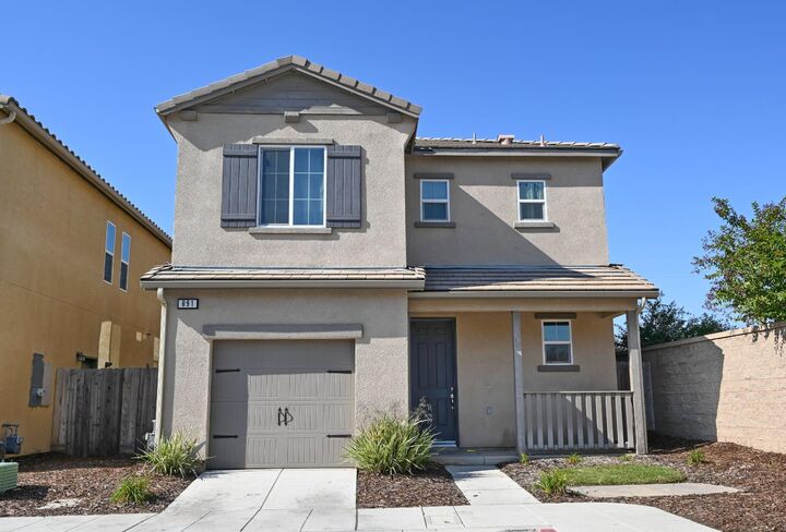 891 N Terra Cotta Drive  Fresno CA 93727 photo