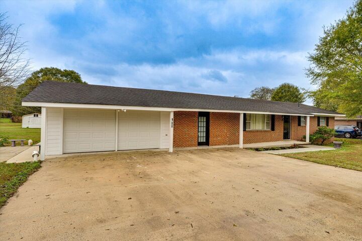 Property Photo:  185 Omega Drive  TN 37397 