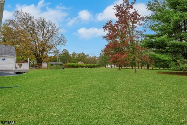 Property Photo:  3 Maple Dr  NJ 07005