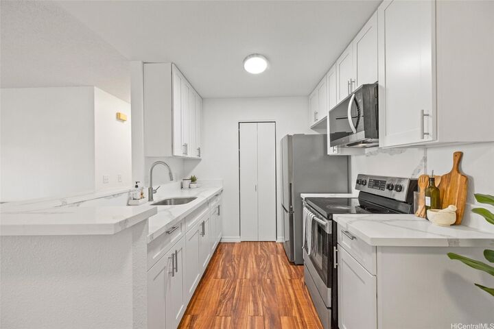 Property Photo: 94-527 Lumiaina Street E101 HI 96797