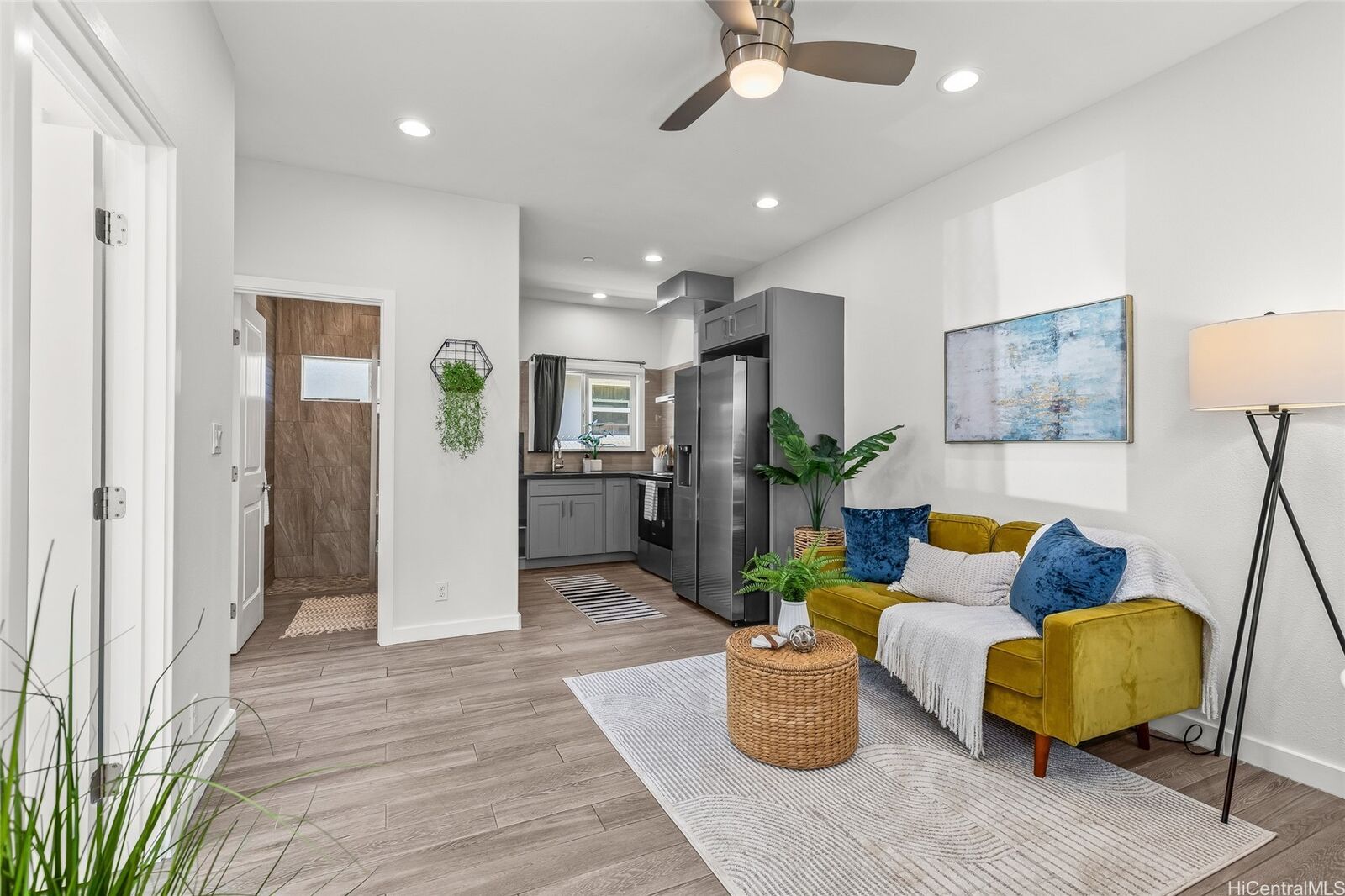 Property Photo:  642 N Vineyard Boulevard E  HI 96817 