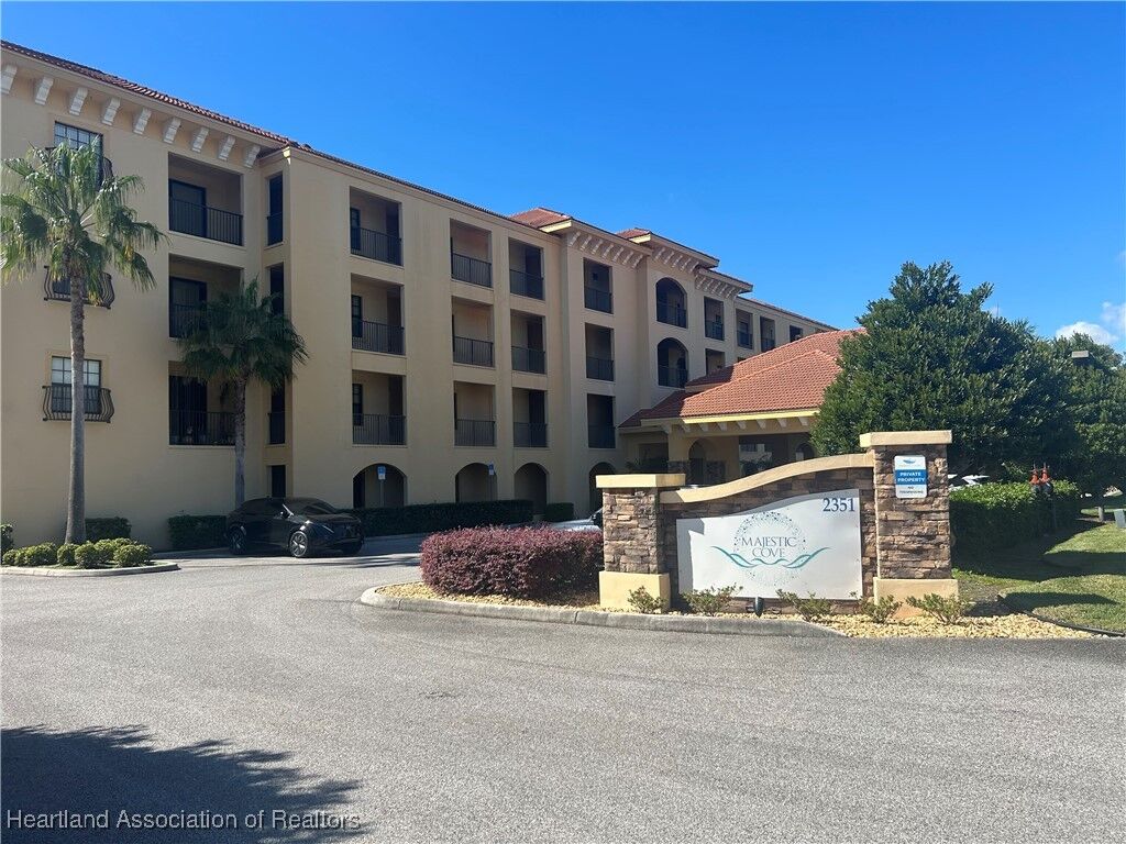 Property Photo: 2351 Lakeview Drive 119 FL 33870