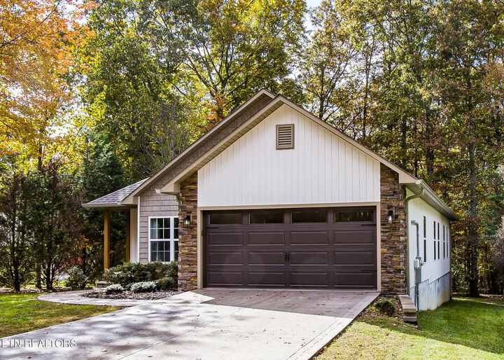 Property Photo: 15 Hickory Cove Lane TN 38558