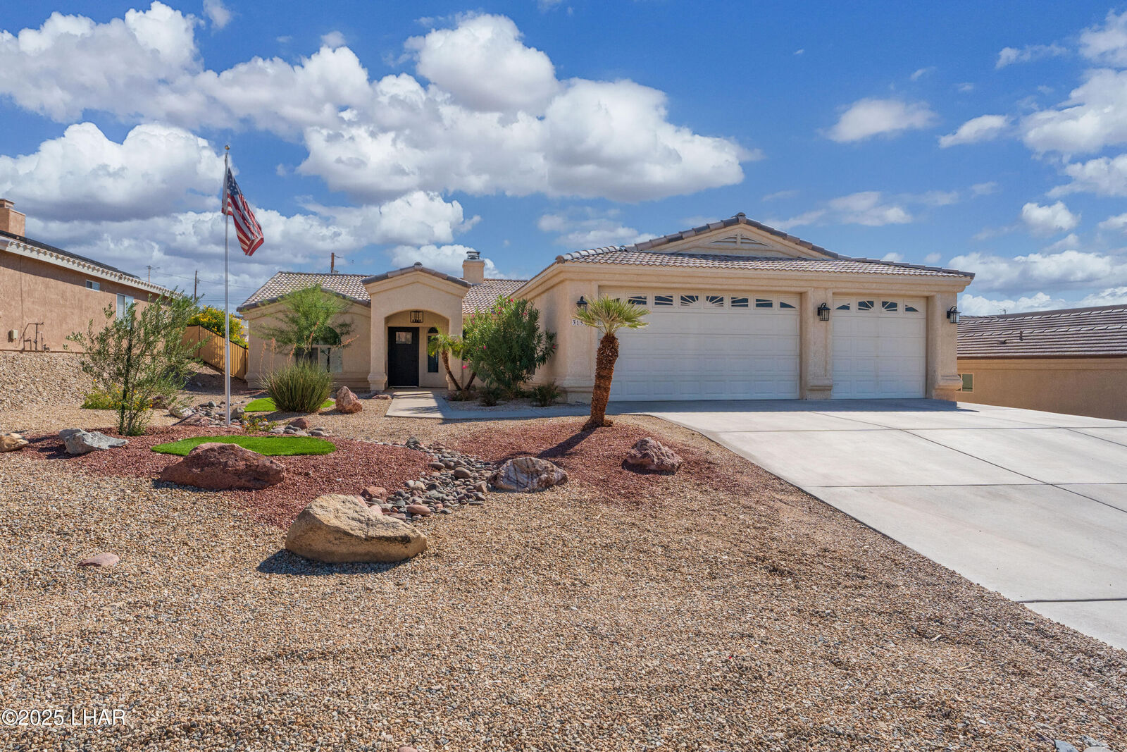 Property Photo: 3196 Oakwood Dr AZ 86404