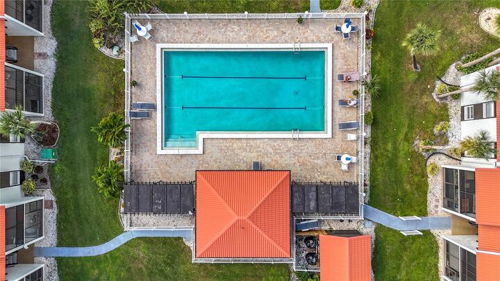 Property Photo: 3279 Beneva Road 102 FL 34232