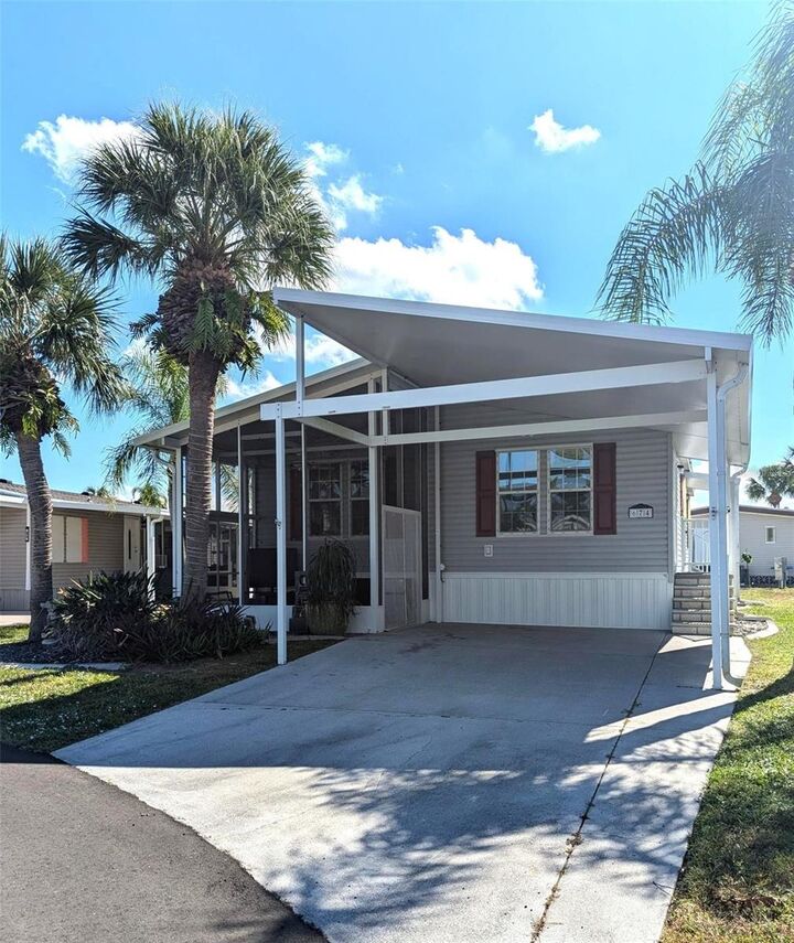 Property Photo:  2100 Kings Highway 674  FL 33980