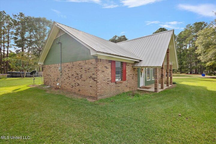 Property Photo:  147 Wolverton Drive  MS 39111 