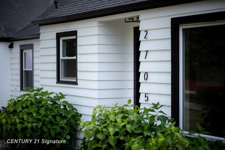 Property Photo: 2705 McCarty Road MI 48603