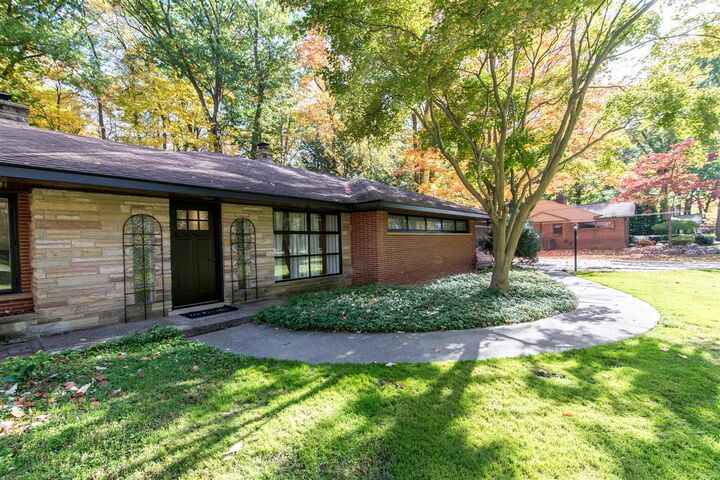 Property Photo: 16832 Bell Creek Lane MI 48154-2939