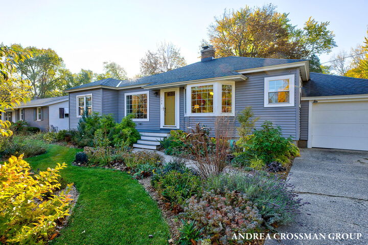 136 E 39th Street  Holland MI 49423 photo