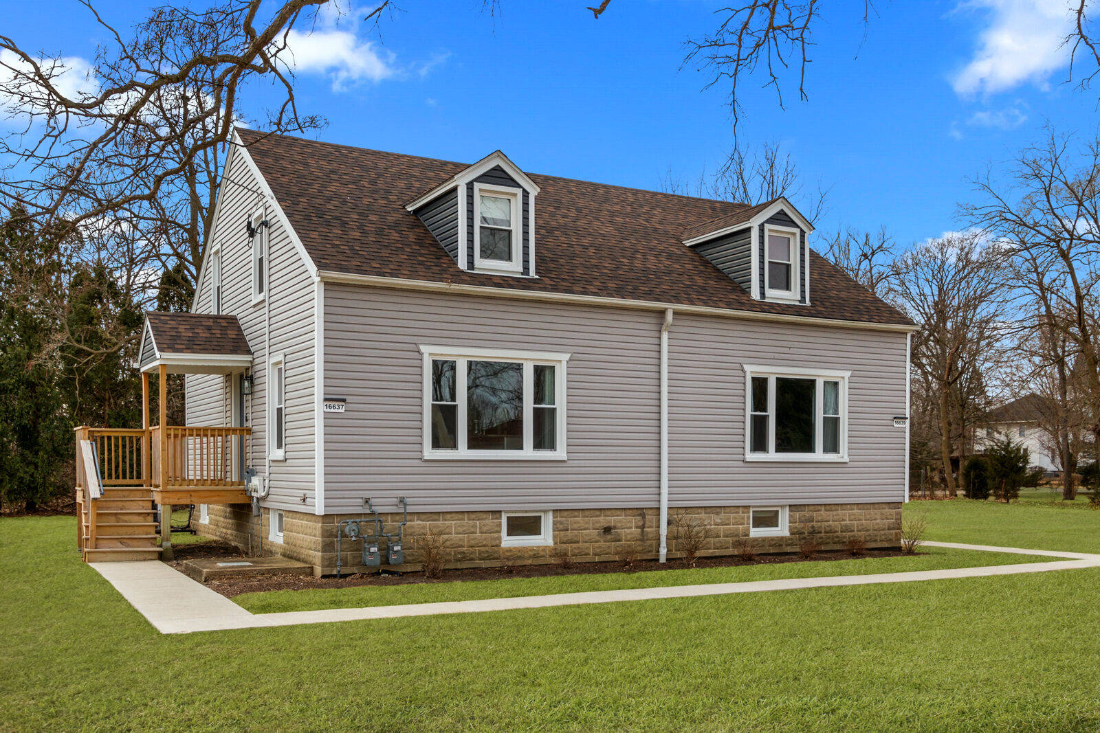 Property Photo:  16639 W Brockman Avenue  IL 60069 