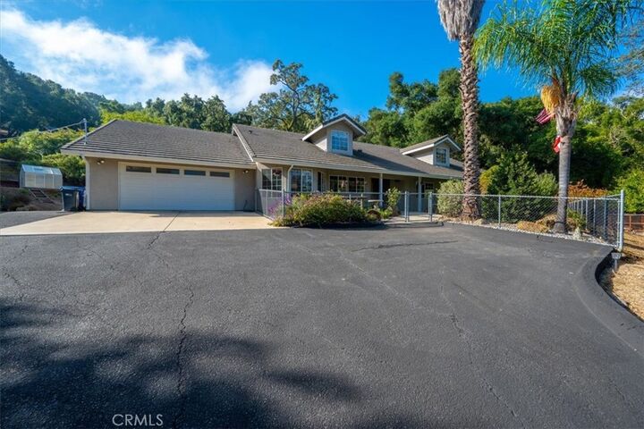 Property Photo:  9350 Santa Cruz Rd  CA 93422