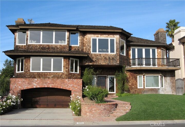 Property Photo:  900 Kings Road  CA 92663