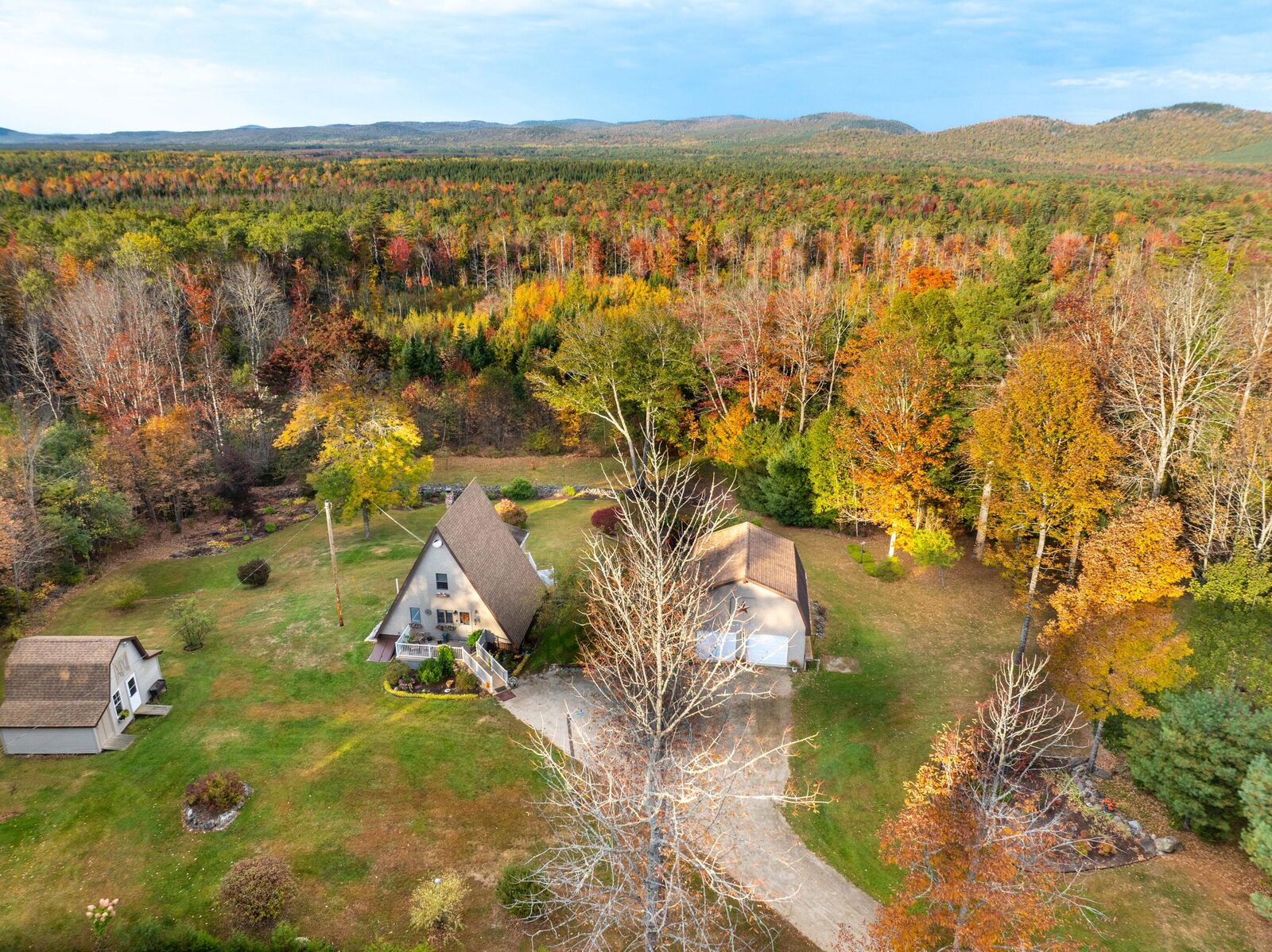 Property Photo: 942 Great Pond Road ME 04408