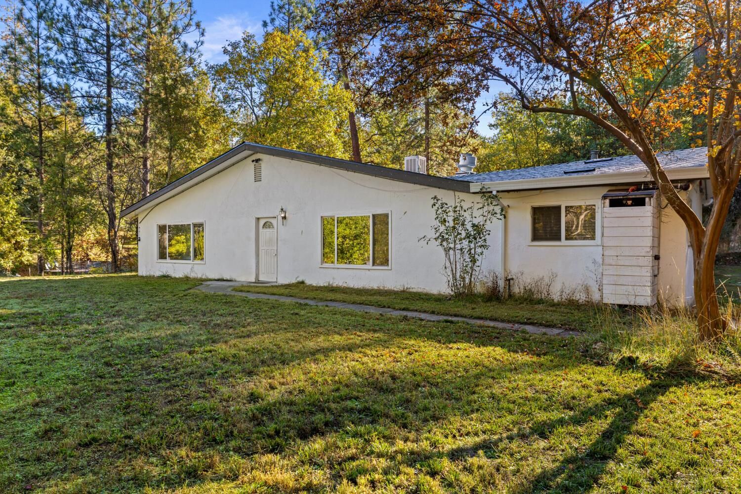 Property Photo: 1364 Ruthhaven Road CA 95667