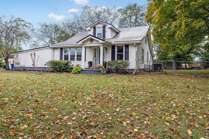 Property Photo: 310 Crest Dr TN 37160