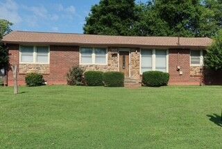 Property Photo:  4025 Kings Cir  TN 37218