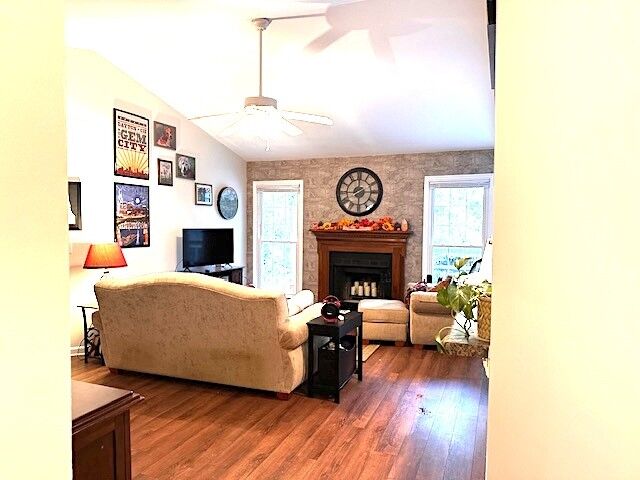 Property Photo: 4932 Yorkshire Rd TN 37211