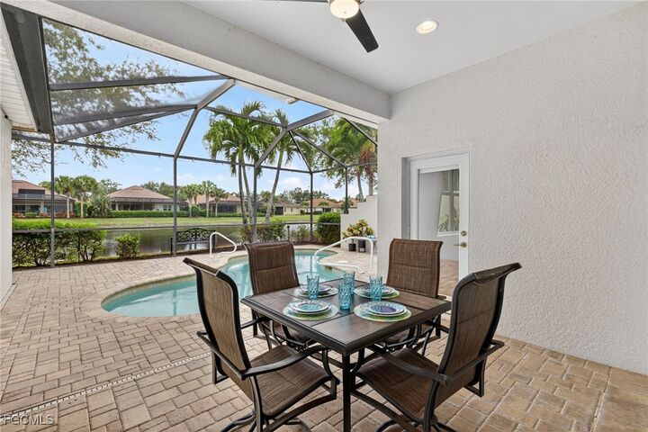 Property Photo: 11109 Oxbridge Way FL 33913