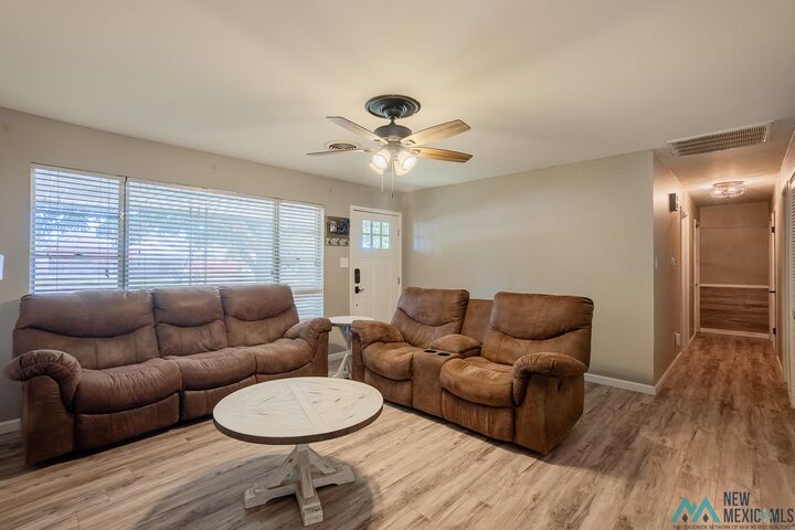 Property Photo:  121 Waneta Circle  NM 88101 