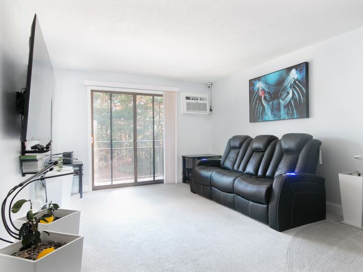 Property Photo: 23 Country Club Drive NH 03102