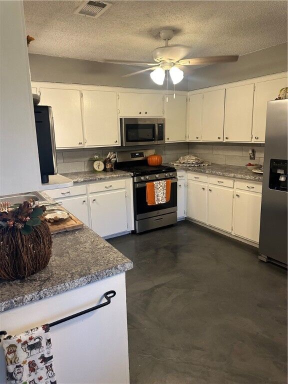 Property Photo:  50 Northwood Street  AR 72774 