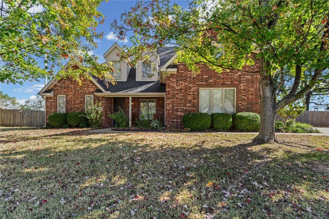 Property Photo: 2288 N Hidden Creek Drive AR 72704
