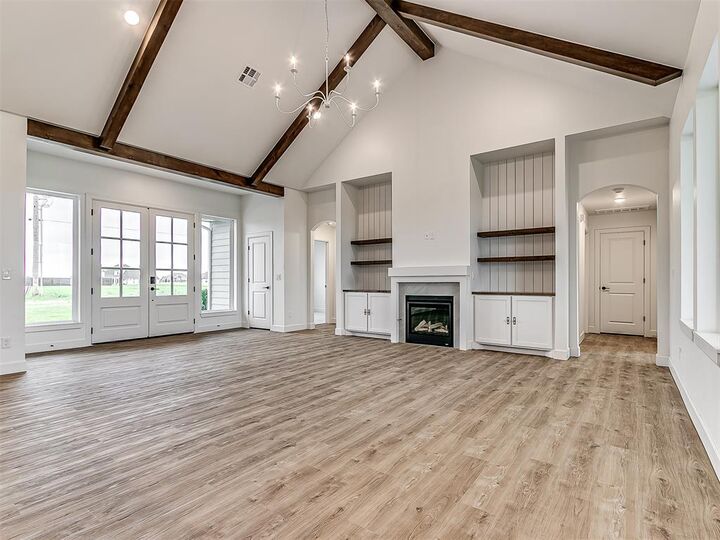 Property Photo:  2692 S May Avenue  OK 73044 