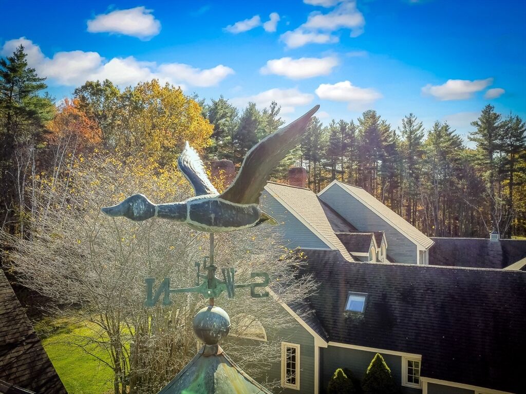 Property Photo:  9 Hickory Pond Lane 9  NH 03811 