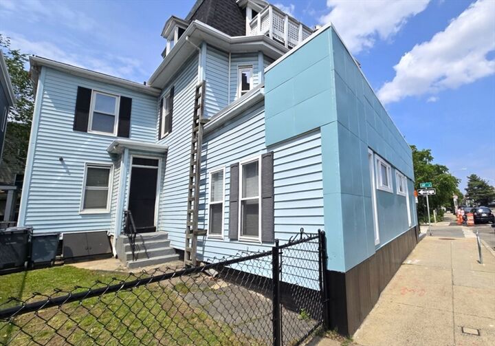 Property Photo:  1 Jay Street  MA 02139 