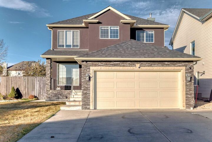 40 Marthas Meadow Place NE  Calgary AB T3J 4H6 photo