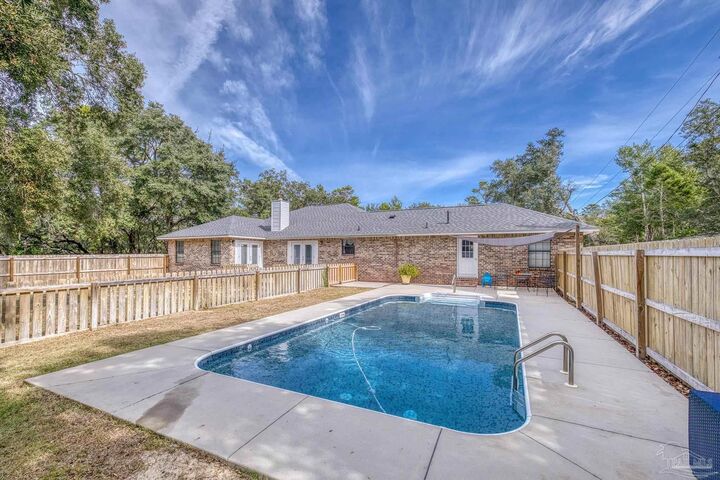 Property Photo:  1747 New Hope Rd  FL 32563