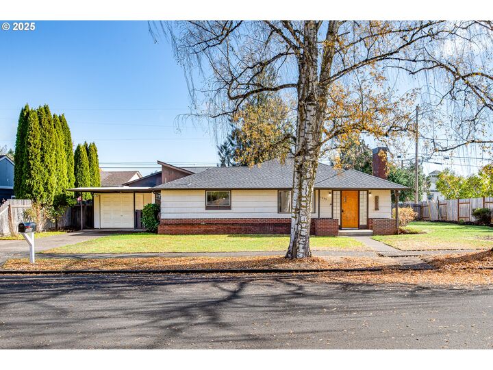 Property Photo: 1090 Nyssa St OR 97448