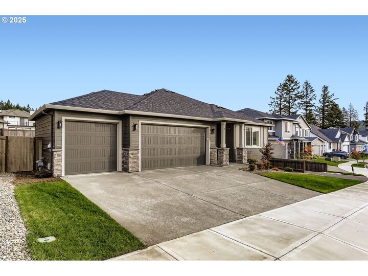 Property Photo:  16685 SE Pacific Crest Trail Pl  OR 97086 