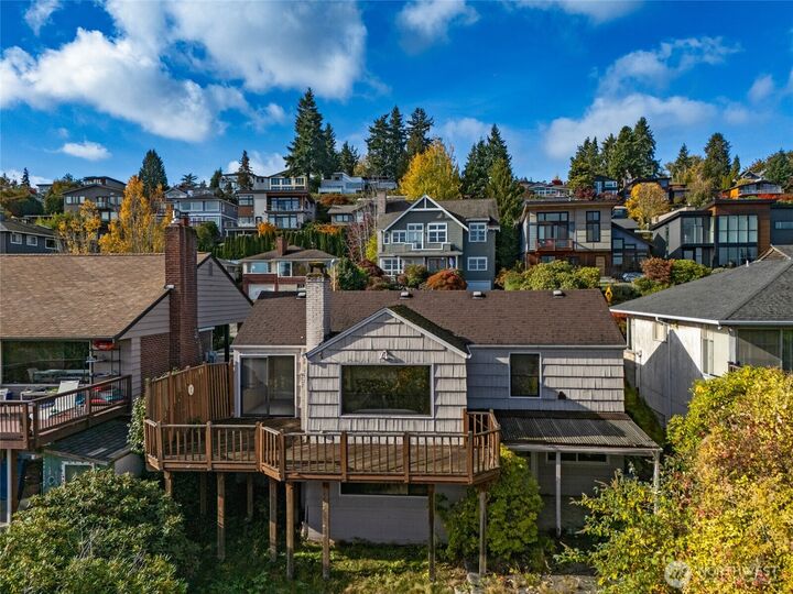 Property Photo:  7332  58th Avenue NE  WA 98115 